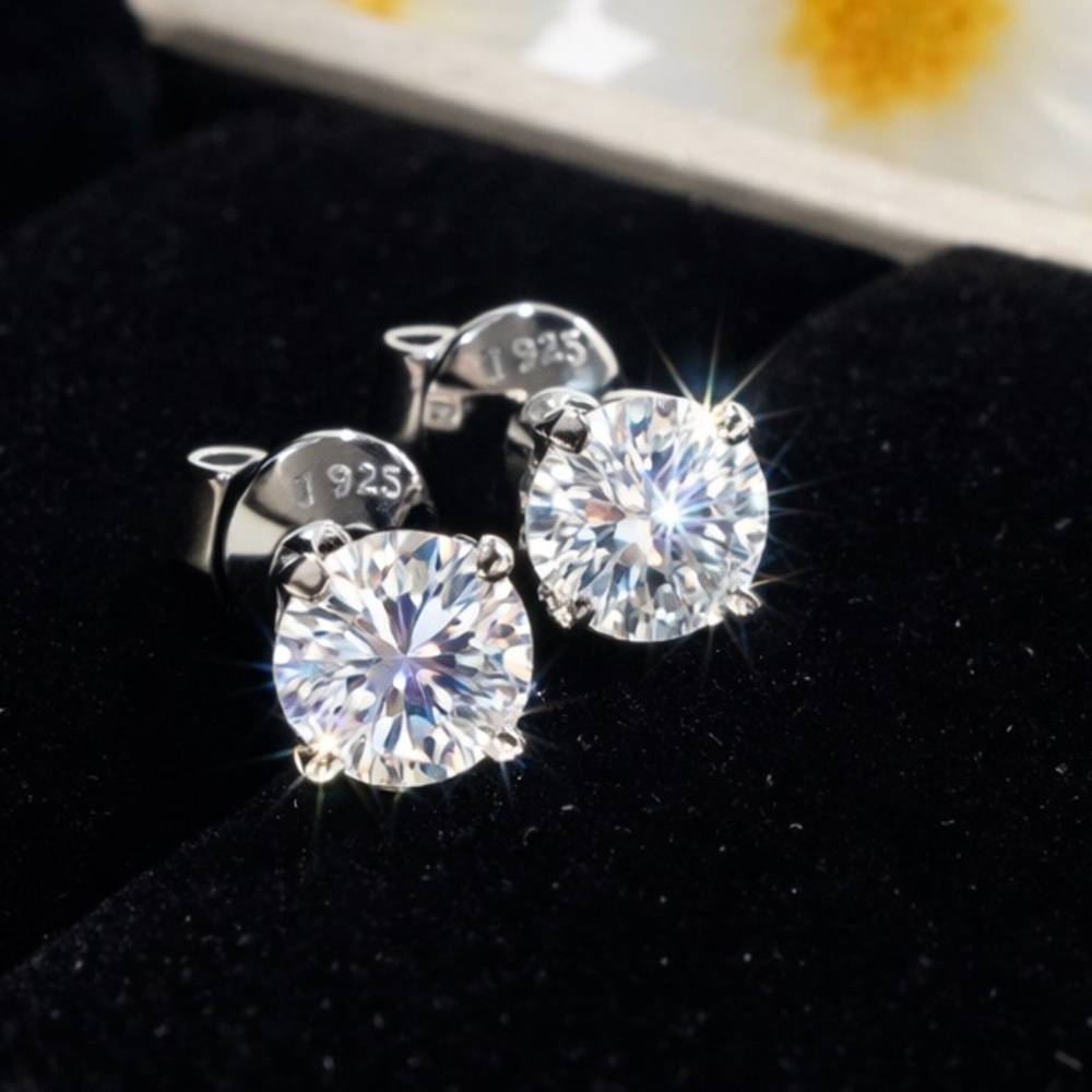 A pair tiny solitaire moissanite silver stud earrings-2.0 carat-Diamond-EM012-BB